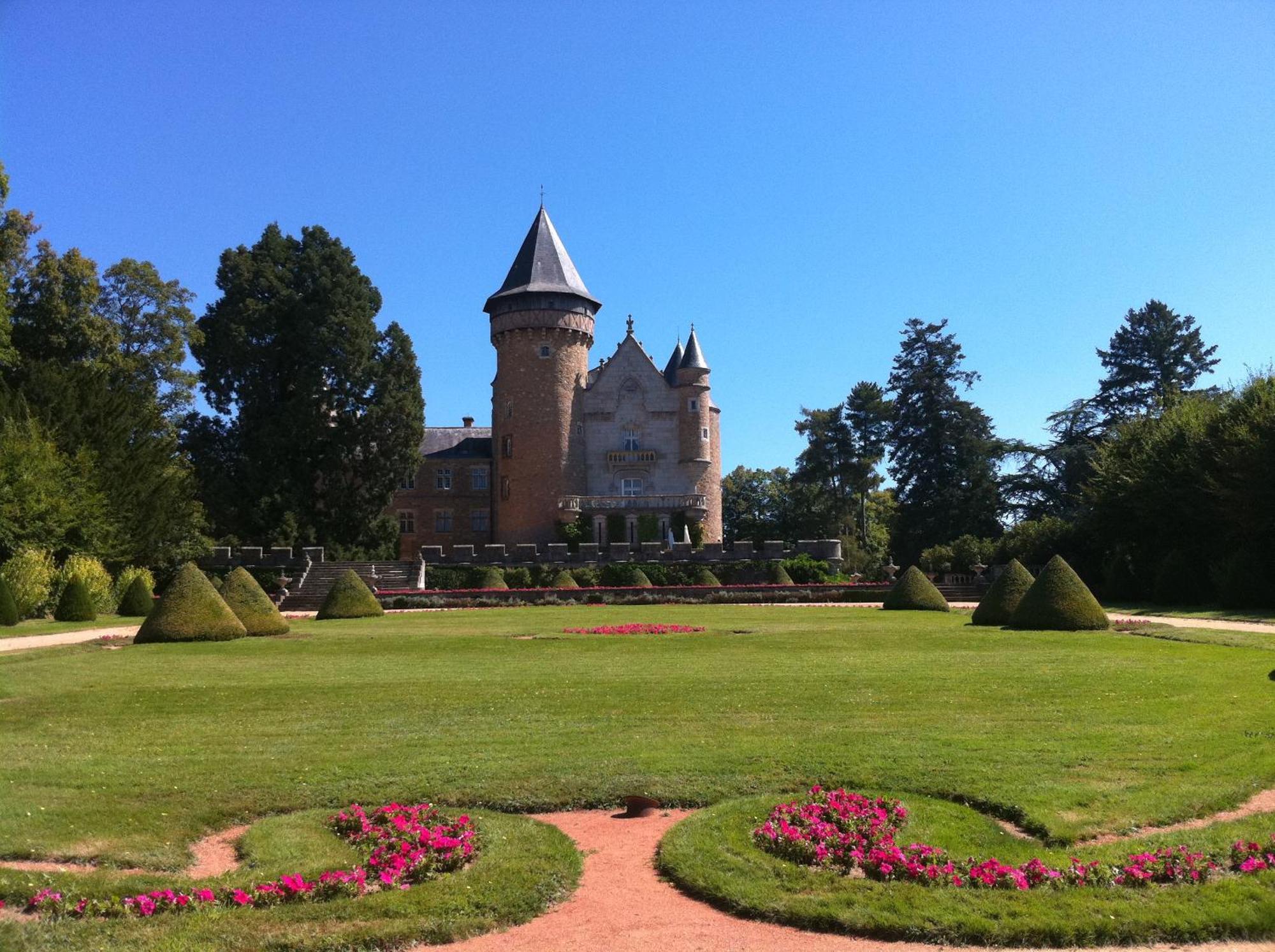 Chateau De Бюссе Экстерьер фото